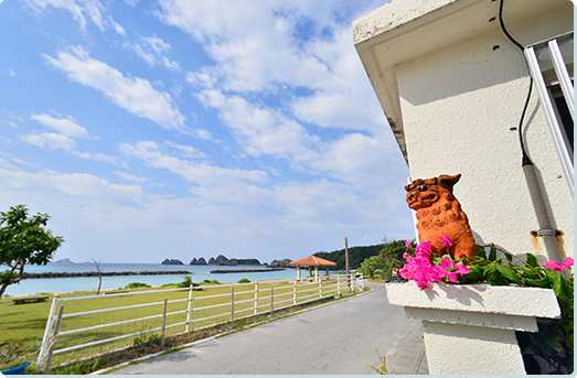 阿嘉の海を見ながら